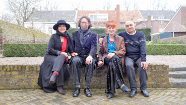 van links naar rechts: Mehrnaz Salehi, Imre Keblušek, Angela Skala, Hamid Tabatabaei
